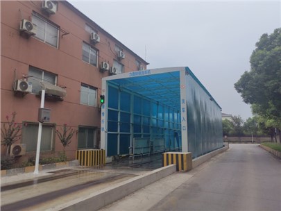 洗后即干，離場(chǎng)即凈：智能工程洗車機(jī)“三段式清洗”