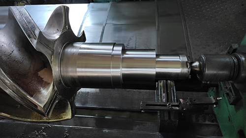 斷軸裝配后磨削加工